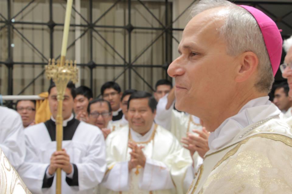 Mgr Robert Prevost en 2014.