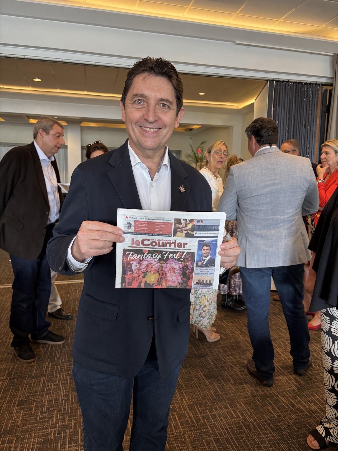 Olivier Cadic et le journal Le Courrier des Amériques