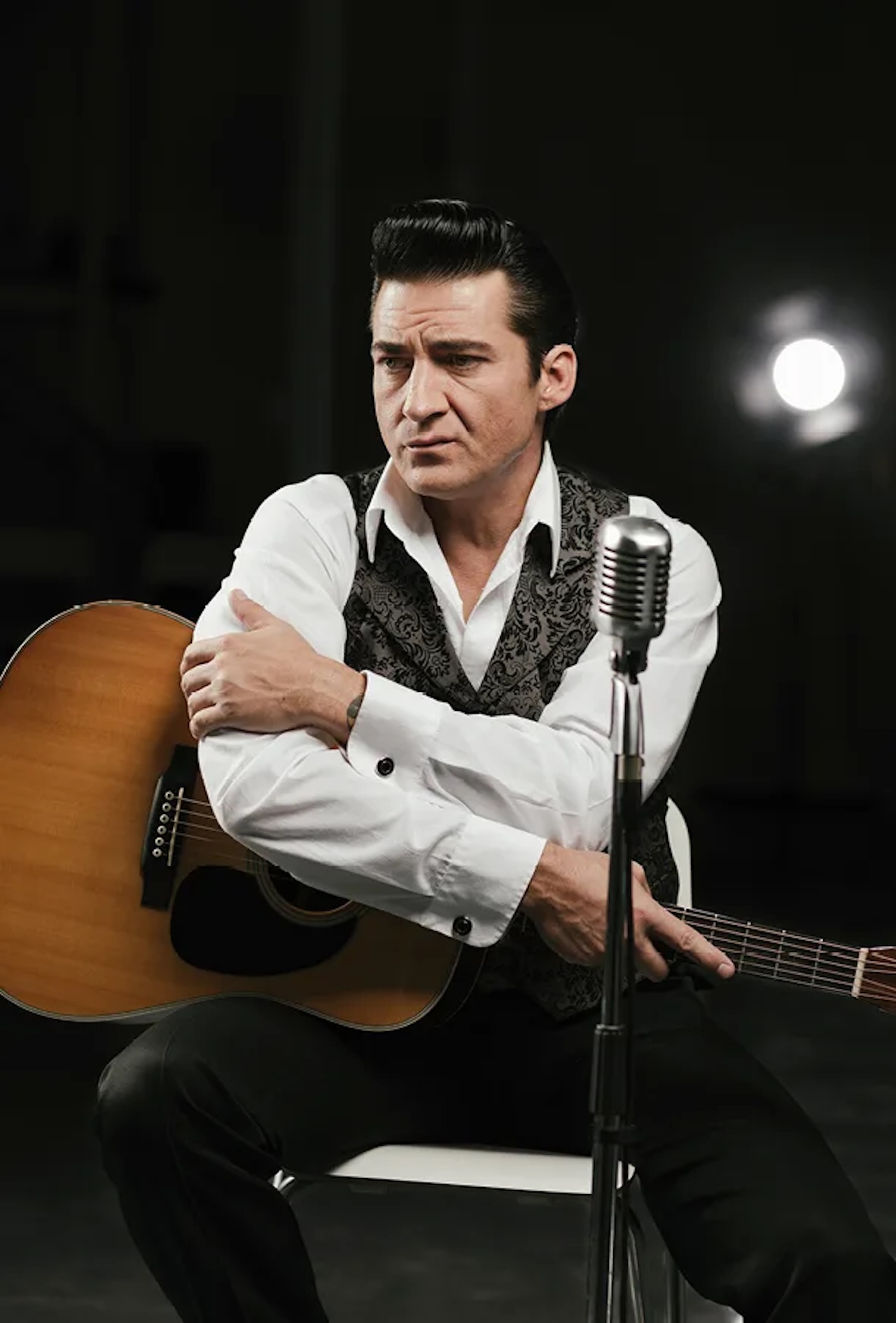 THE MAN IN BLACK: A TRIBUTE TO JOHNNY CASH