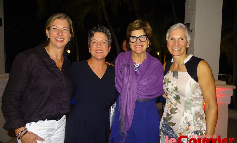 Manon Létourneau, Martine Boulay, Catherine Cano et Lucie Blanchet lors de la soirée d’ouverture de la saison par Natbank à Boynton Beach
