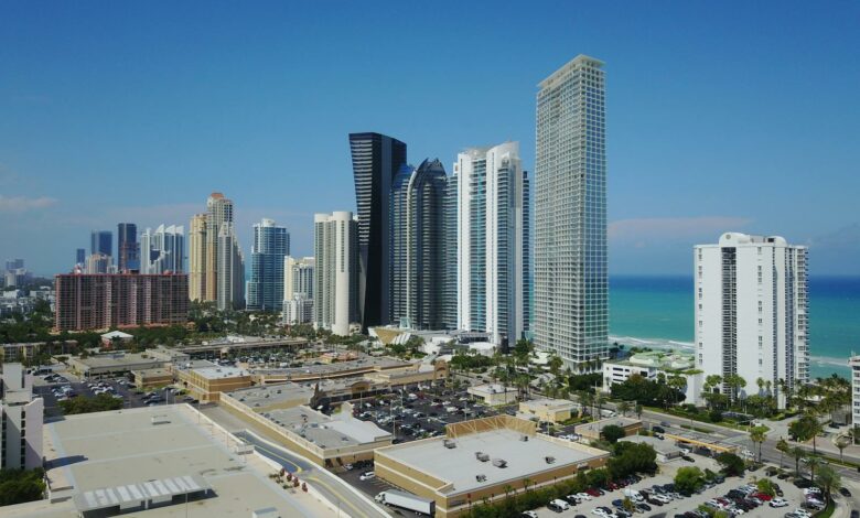 Sunny Isles Beach : des gratte-ciel qui s’enfoncent plus que prévu.