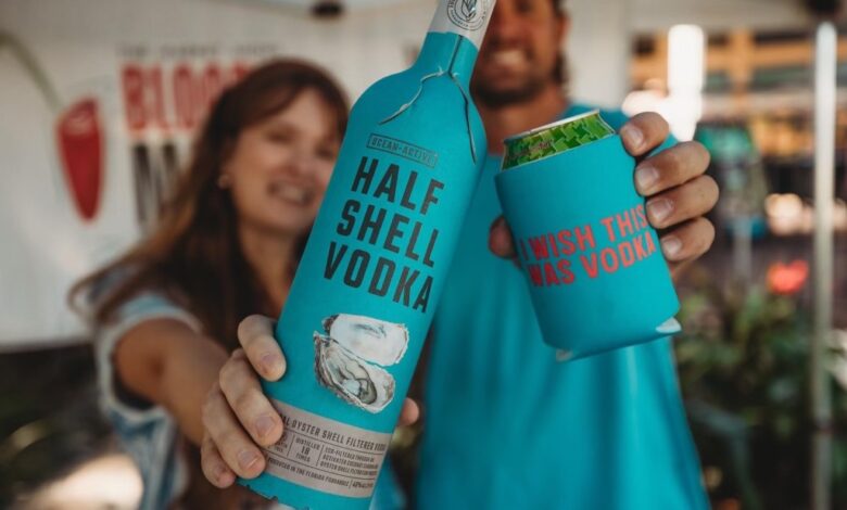 Une vodka filtrée aux coquilles d’huîtres : une curiosité née dans le Panhandle de Floride