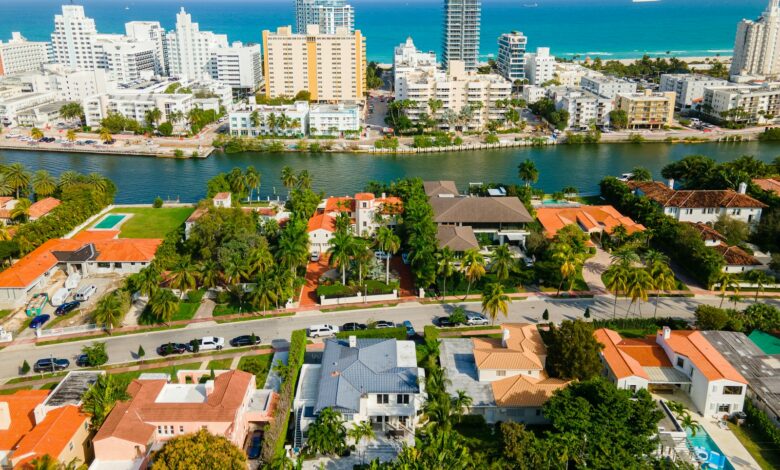 Vers un marché immobilier plus équilibré en Floride en 2026.