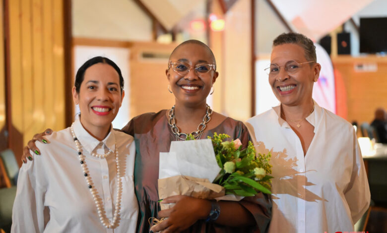 Aisha Mc Lorin Picot, Cécile McLorin Salvant et Lena McLorin Salvant lors de la soirée des 30 ans de l'EFAM (Ecole Franco-Américaine de Miami)